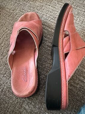 Clarks Women's Coral Pink Leather Open-Toe Slide Mules